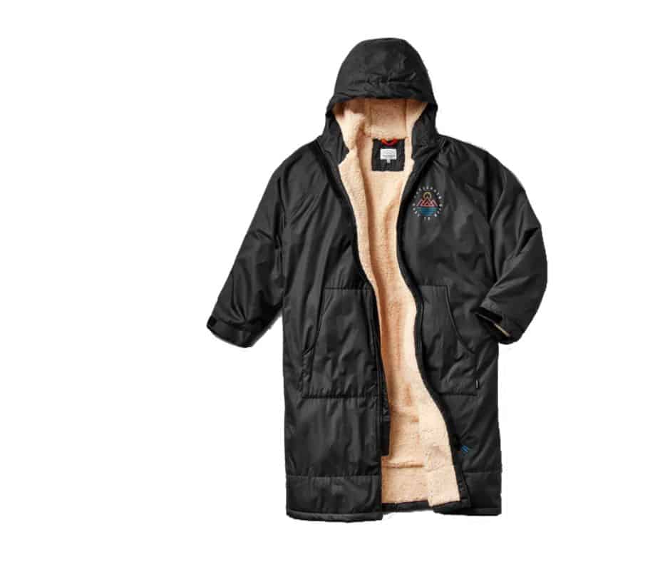 5 Best Dryrobe Alternatives for Watersport Adventures in 2023