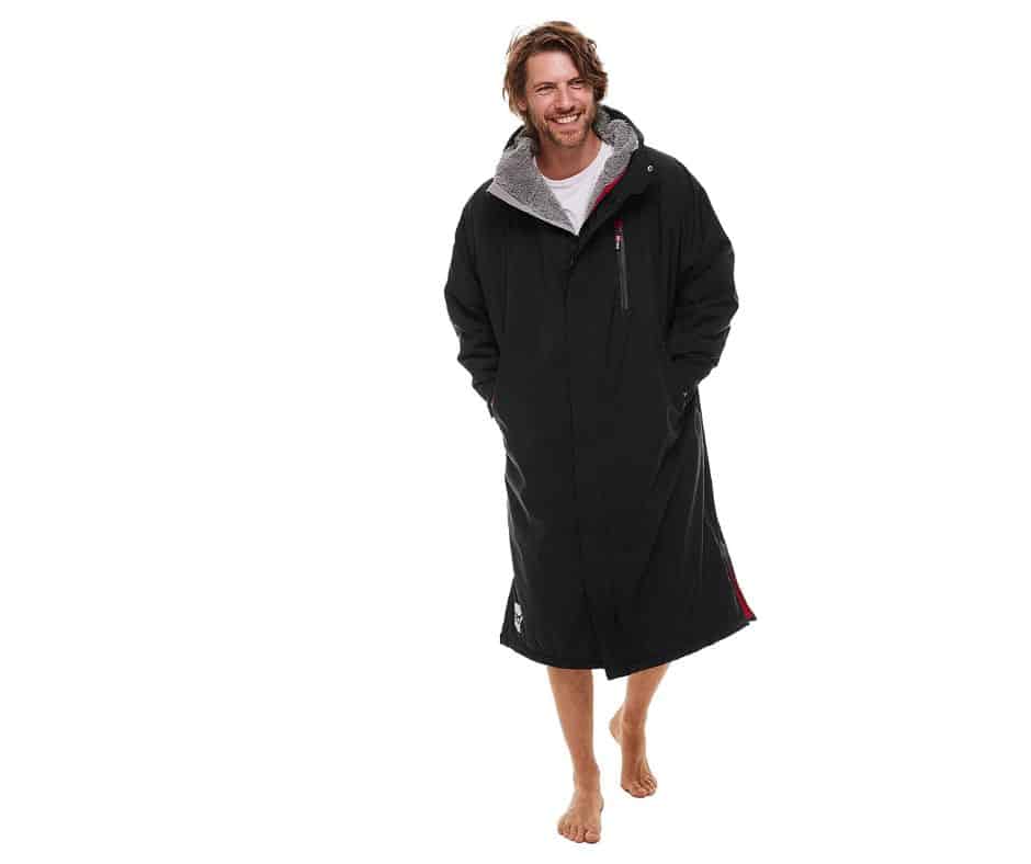 5 Best Dryrobe Alternatives for Watersport Adventures in 2023