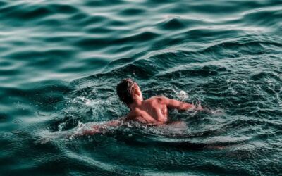 9 Benefits of Cold Water Swimming to Improve Your Health