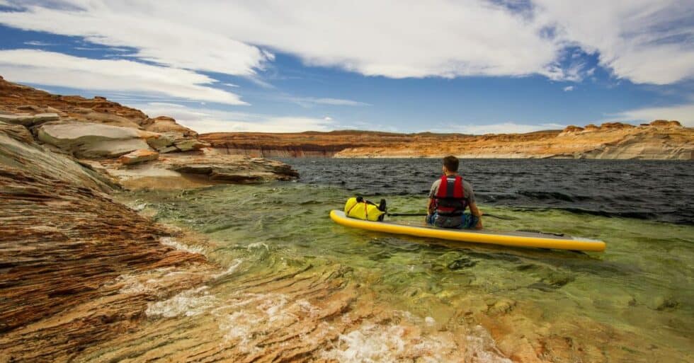 9 Best Life Jackets for Paddle Boarding (SUP) in 2023