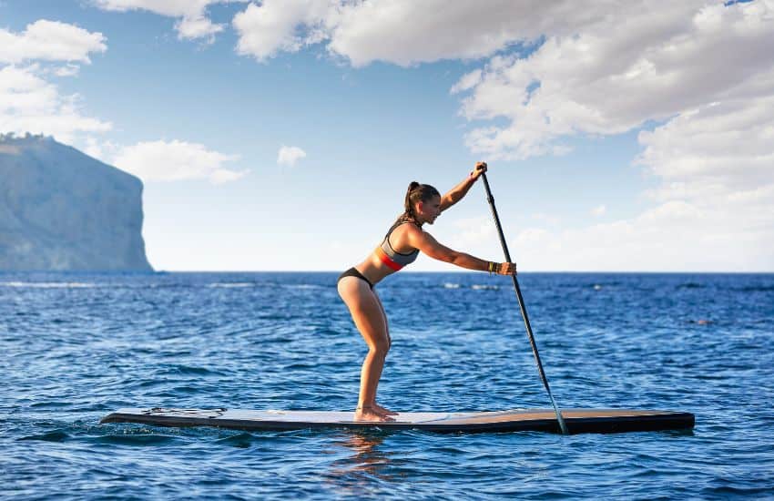How to hold a sup paddle
