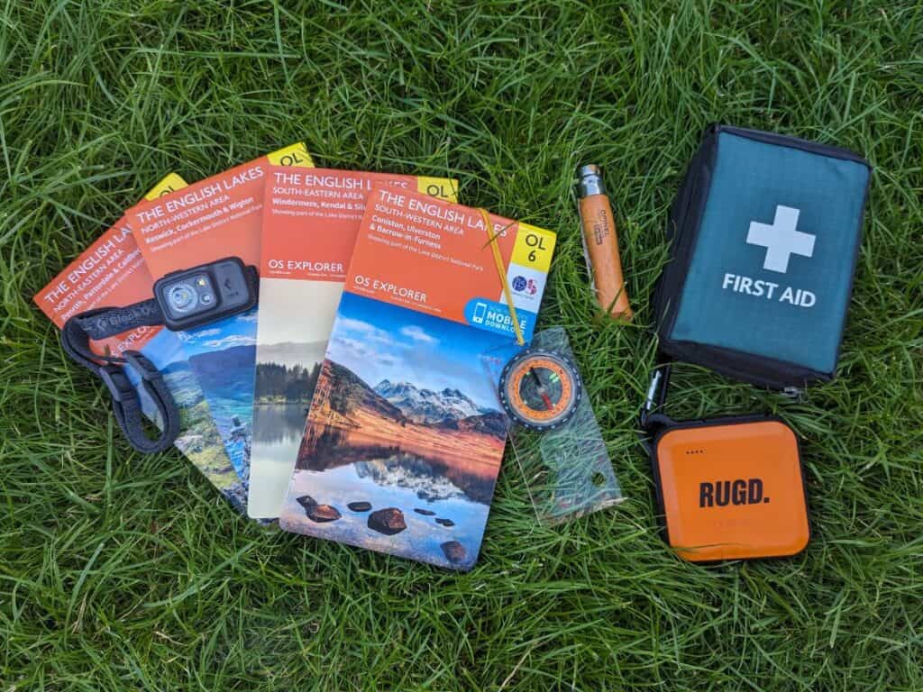Miscellaneous gear for wild camping